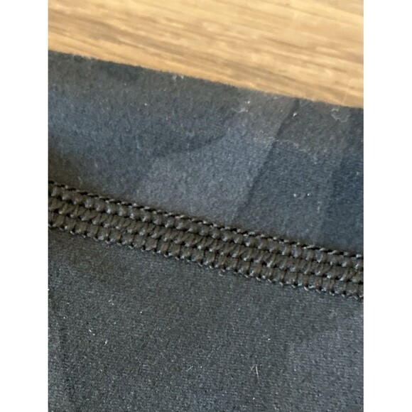 Vuori Rise And Shine Leggings, Womens Size Medium, Black Camo, Drawstring - Picture 14 of 14